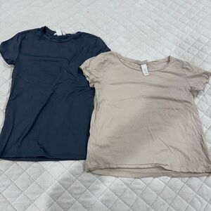 H&M Women's Short Sleeve Tees - Dark Gray and Light Beige